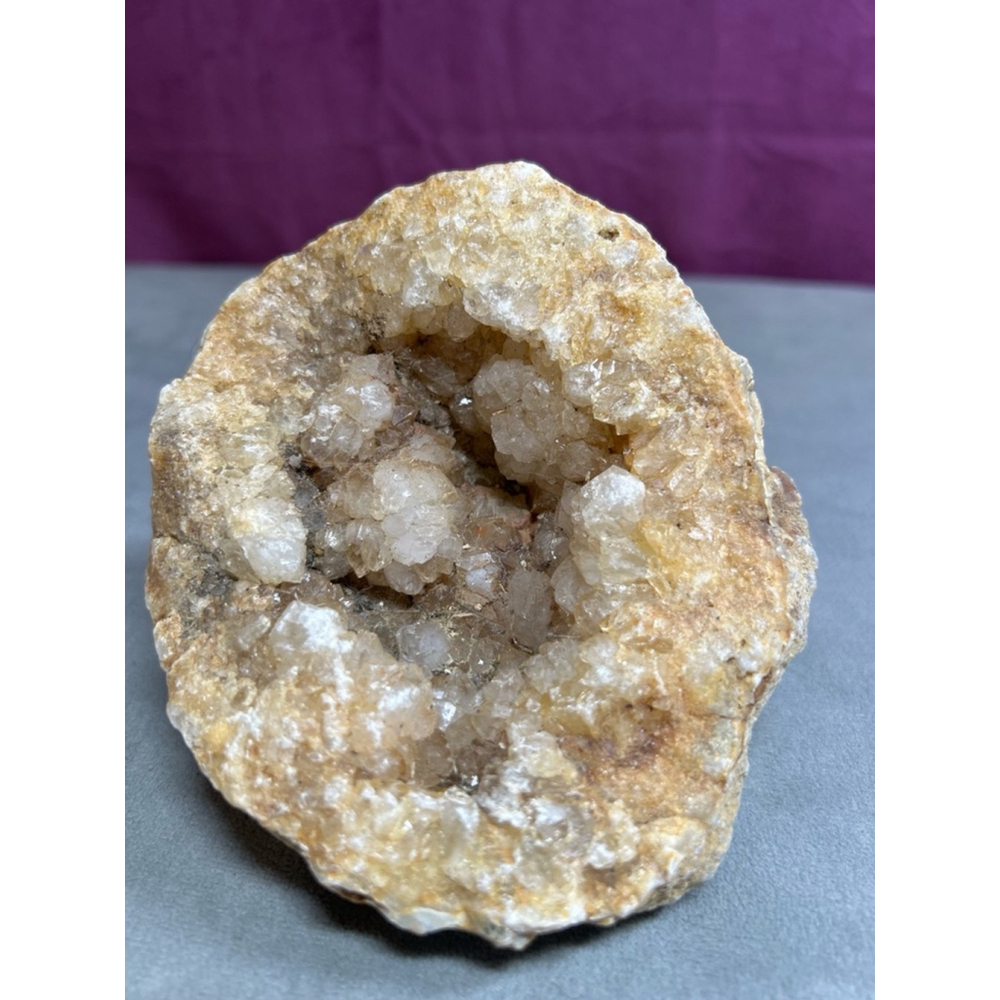 Large quartz goede from Kentucky